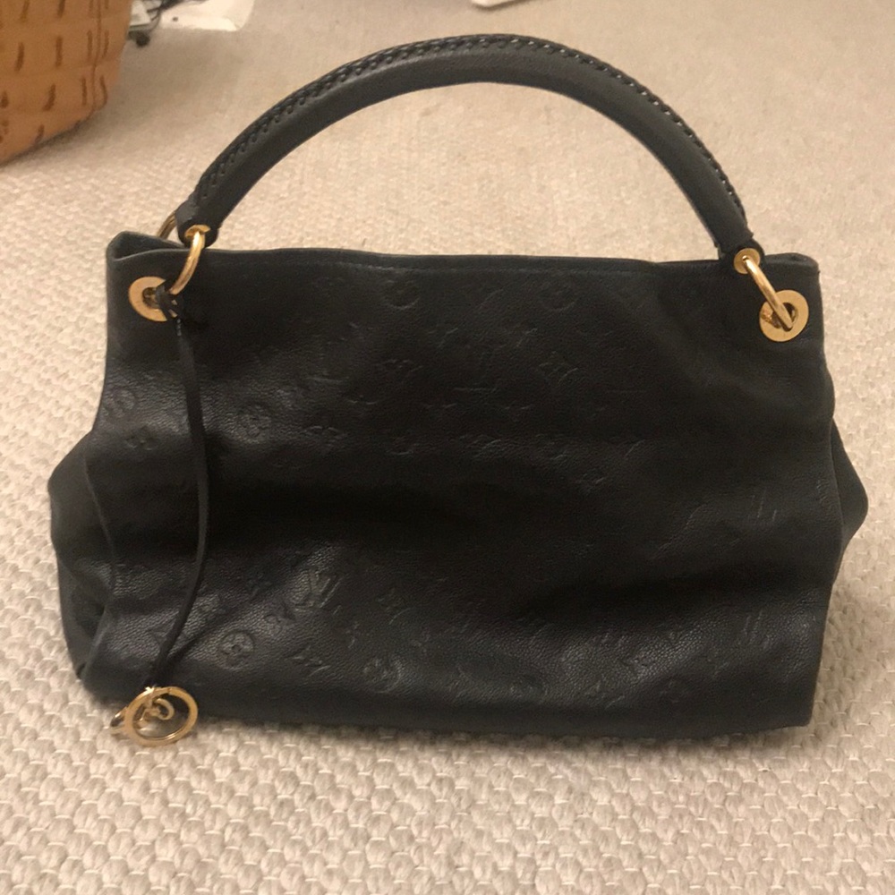 Navy Blue Louis Vuitton Artsy Bag